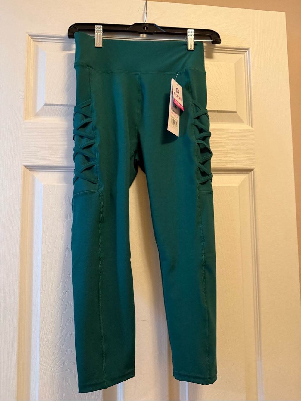 Pop Fit size Small NWT Active Leggings with Side Lattice Detail